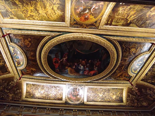 Plafond de l'Antichambre du Grand Couvert du Château de Versailles, éléments en stuc dorée