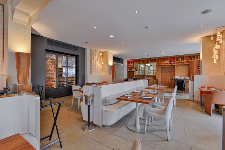 Mono acoustic ceiling in the Epona restaurant of the Grand Hôtel Dieu