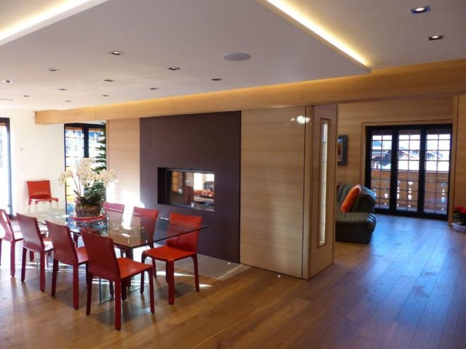 Ceiling with integrated lighting - fibrous plaster at Chalet Louibach in Switzerland