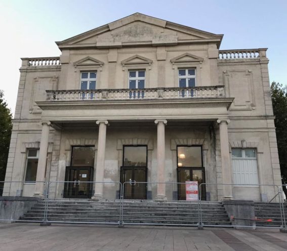 Réhabilitation du Théâtre de Montélimar, conservation de la façade et des colonnes