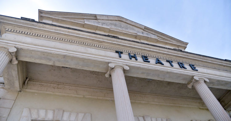 Header, la réhabilitation du Théâtre de Montélimar par Rouveure Marquez