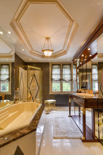 Bathroom decoration with ceiling in fibrous plaster for a luxury residential project