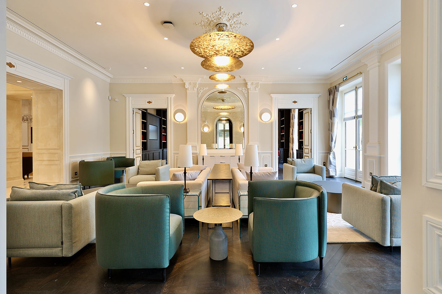 Rénovation intérieure en staff de l'Institut Lyfe au Chateau de la Roseraie