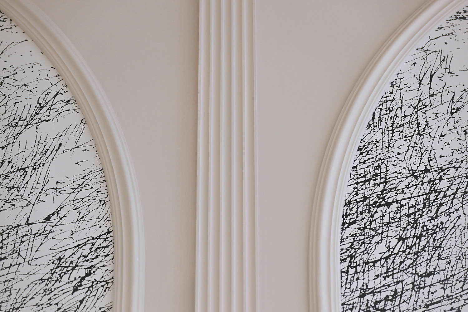 Décoration intérieure en staff de la boutique Diptyque de Lyon